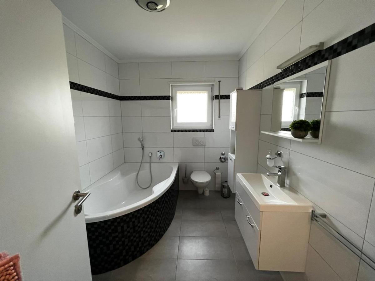 Prime Host Lovely Apartment 卡尔斯鲁厄 外观 照片