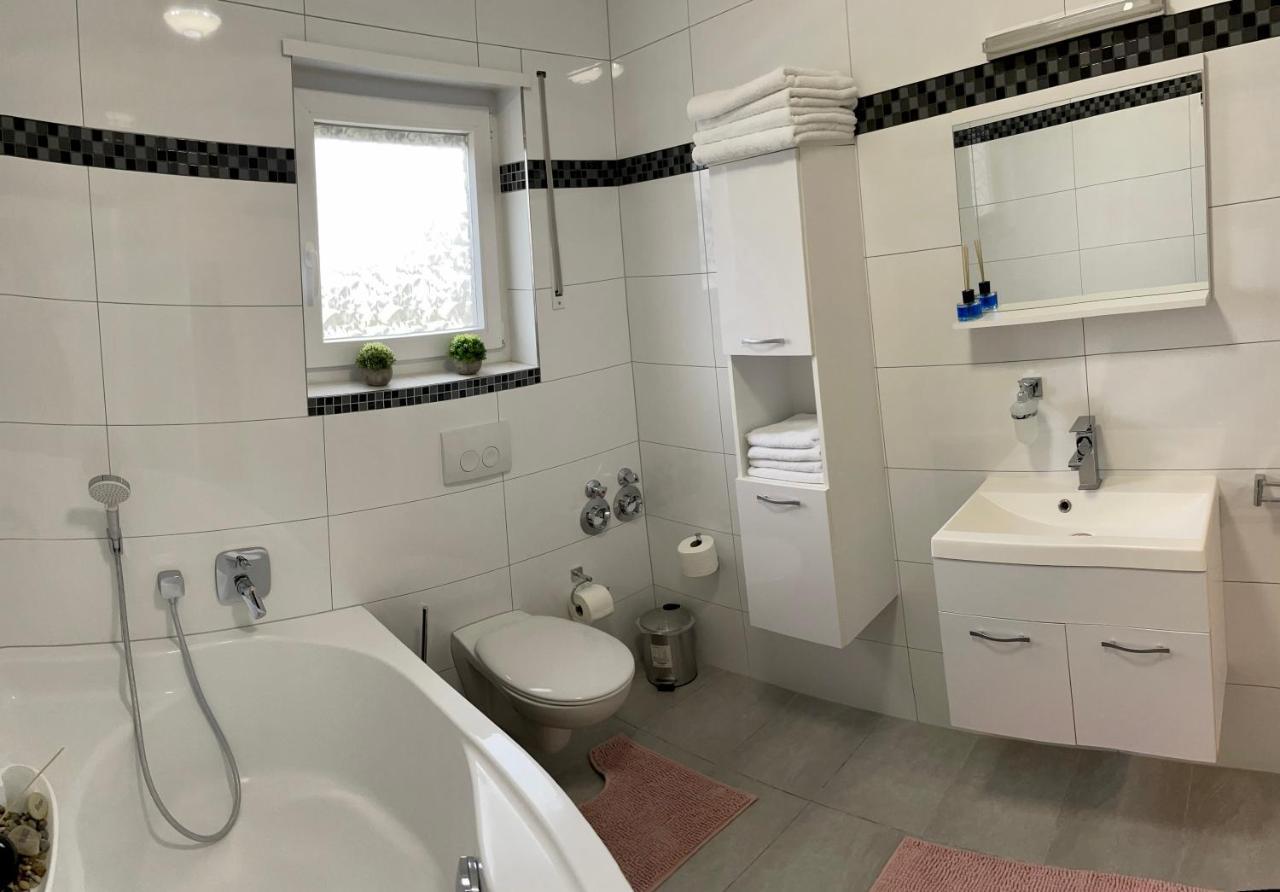 Prime Host Lovely Apartment 卡尔斯鲁厄 外观 照片